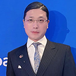 头像_edited_edited.jpg