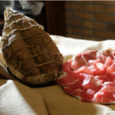 FIOCCHETTO CUOR DI PROSCIUTTO.png