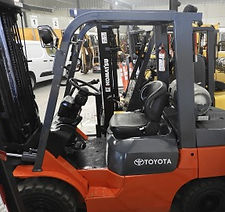 TOYOTA-7FGU30-2-300x300_edited.jpg