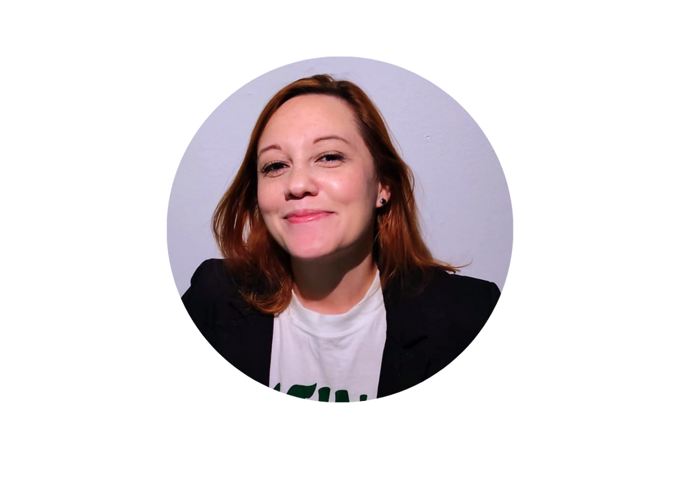 Retrato da nutricionista para mulheres sorrindo em um círculo.