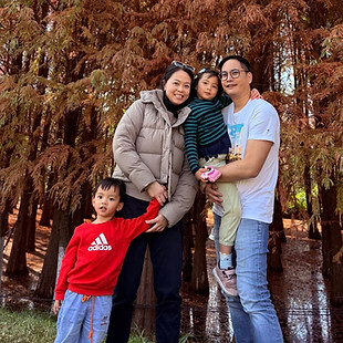 Emma & Oliver Mak family photo_edited.jpg