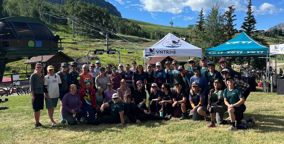 Group shot of the mountain bike skills clinic
