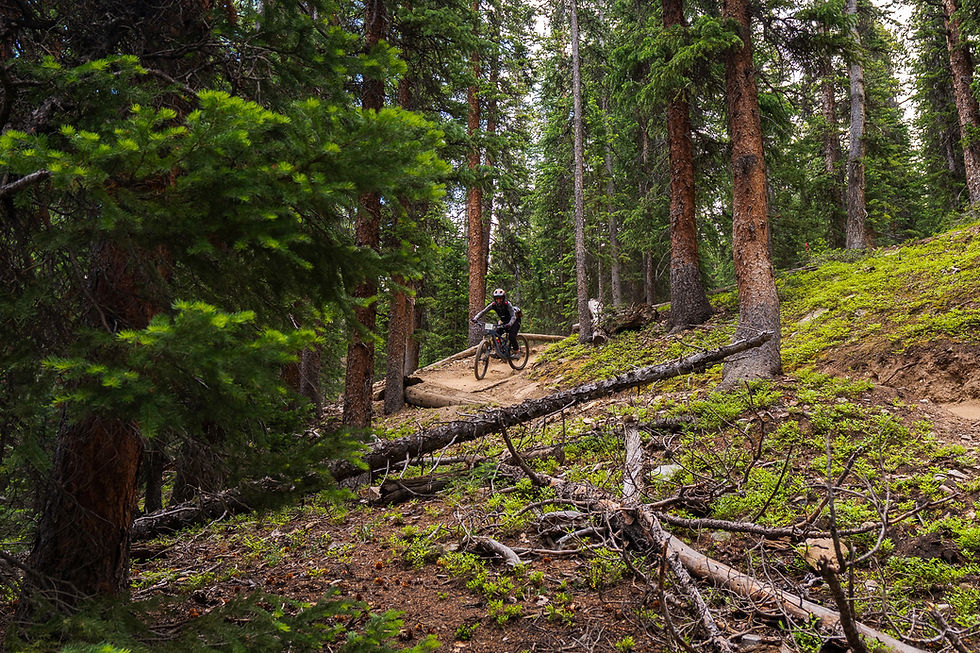 Louise sending a tight loose corner at Keystone Bike Park. p: @kaytii // Katie Young