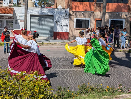 Your Complete 12-Step Guide to Moving to Lake Chapala, Mexico