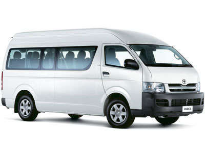 Toyota_HiAce_van_L_1