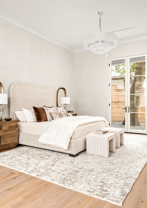 Primary bedroom in Houston River Oaks area luxury home by Fifty Seventh & 7th Luxury Homes