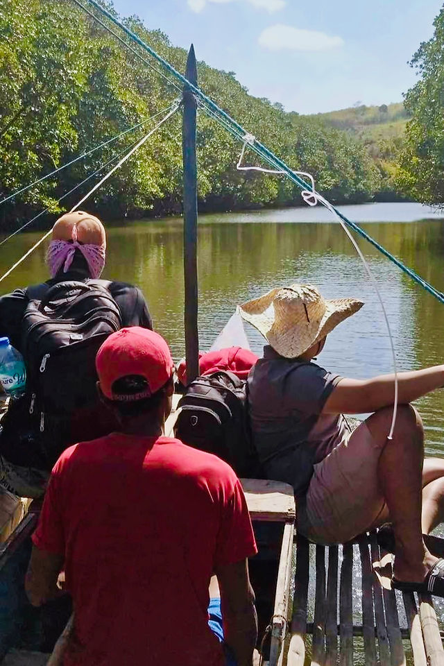 Finally en route at the Cabulihan mangrove to the farm