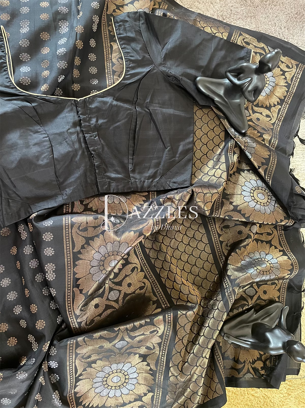 Thumbnail:  36-40| Pure Kanchi Soft Silk + Antique & Silver Zari + Patola Paithani blouse