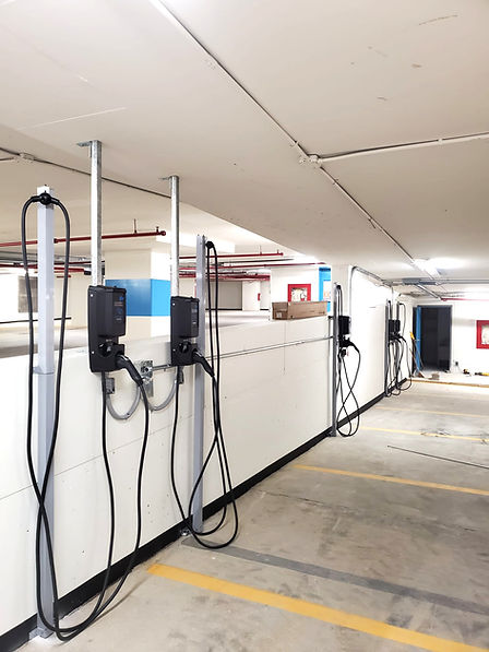Installation de bornes de recharge pour véhicules électriques