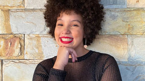 Escritora Bárbara Vee lança "Poetim fora da caixa" na Casa Semifusa, sexta-feira, 20 de setembro