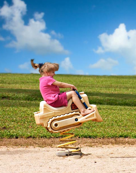 symptoms of sensory processing disorder, children, SPD, sensitive to smells, touch, irritated, overstimulated, overreact, behavior, help, sensory diet, OT, FBA