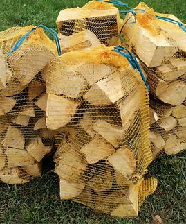 štípané dřevo pytlované 15 kg