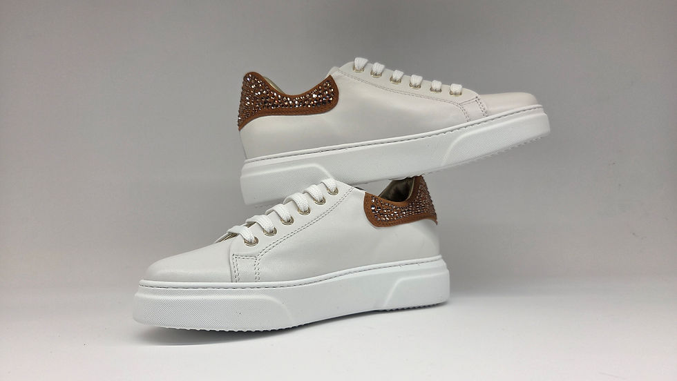 Miniatura: Sneaker bianco latte e cuoio con strass Art. 1259