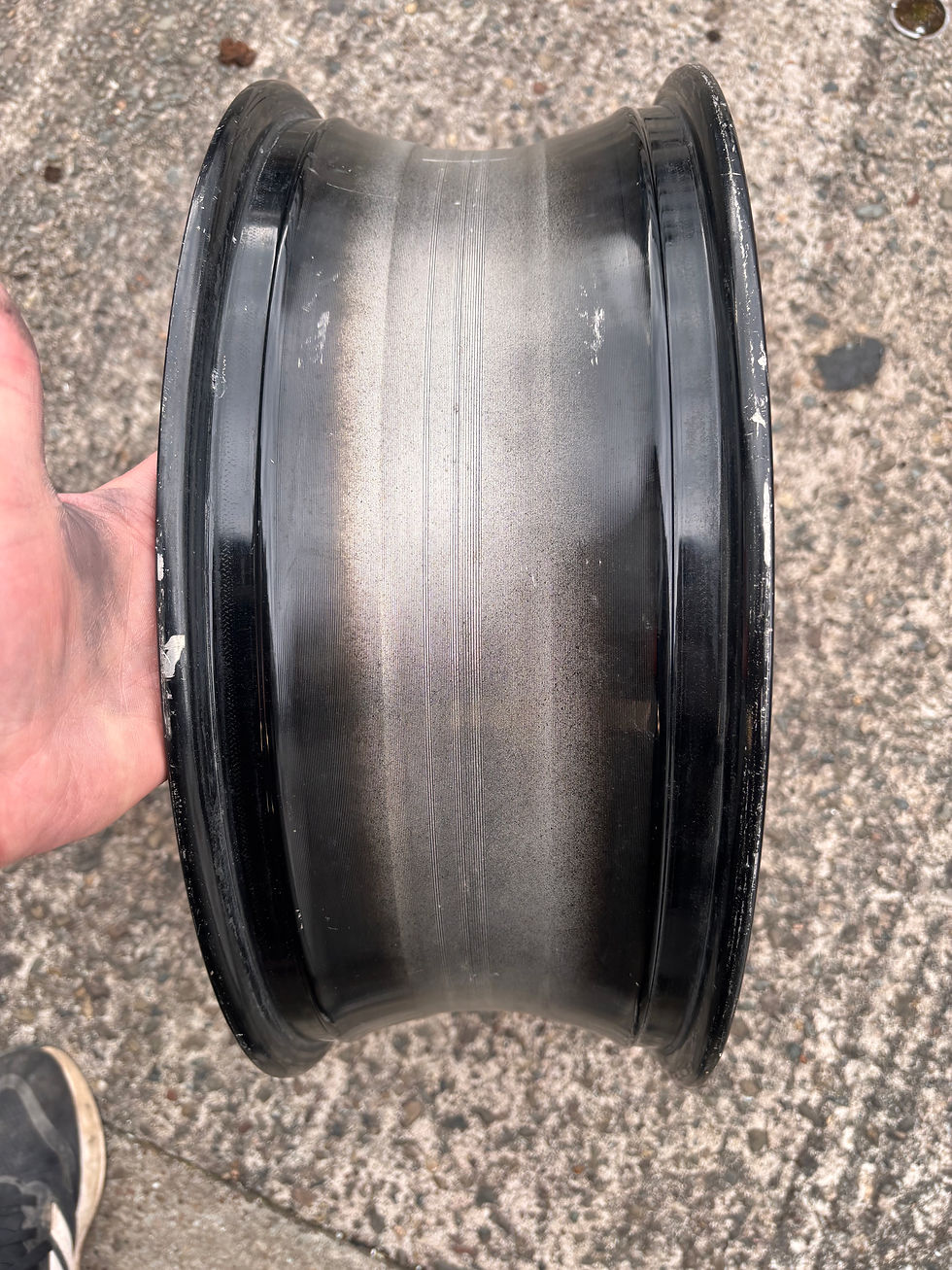 Thumbnail: 2001-04 Suzuki GSXR1000 K1-4 rear wheel