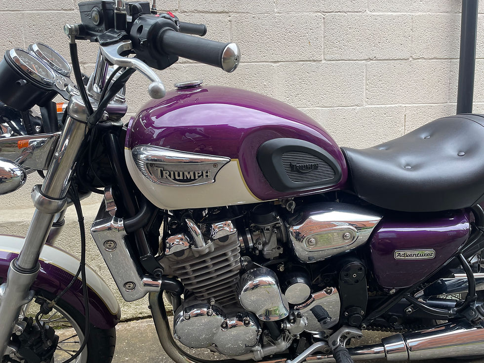Thumbnail: Triumph Adventurer 900