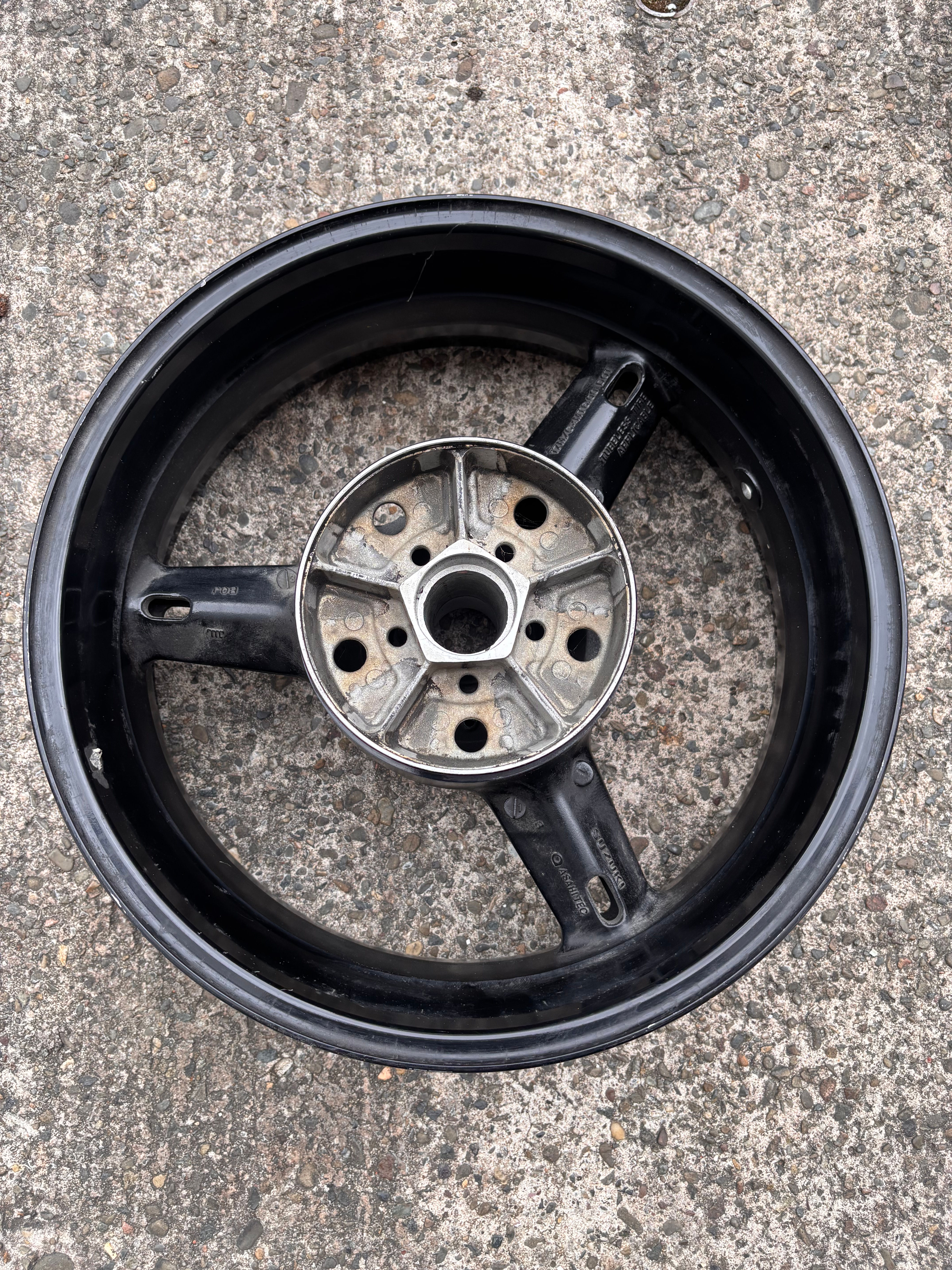 2001-04 Suzuki GSXR1000 K1-4 rear wheel