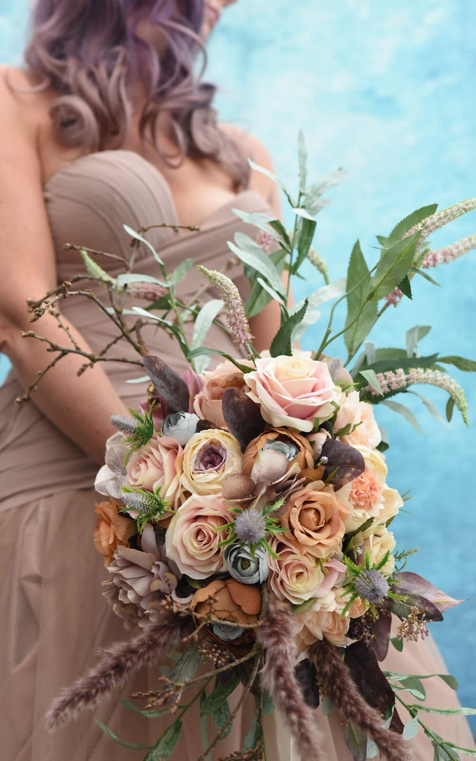 Indexkép: Daydream Fairytale Fantasy Lilac Peach Blush, Coffee and Blue Bridal Bouquet