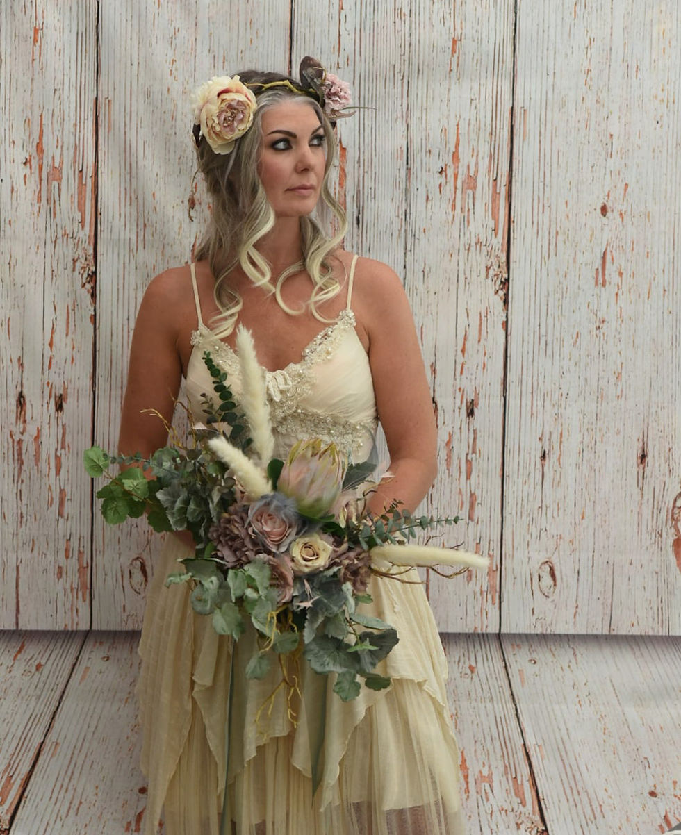 Miniatyrbilde: Protea Peony Rose Feather Blush Mauve Grey Ivory Sage Bridal Bouquet