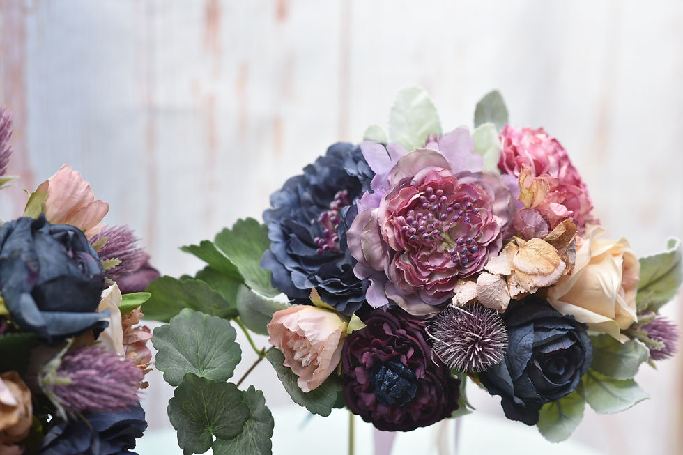 Miniatura: Vintage Plum Bridesmaid Bouquet