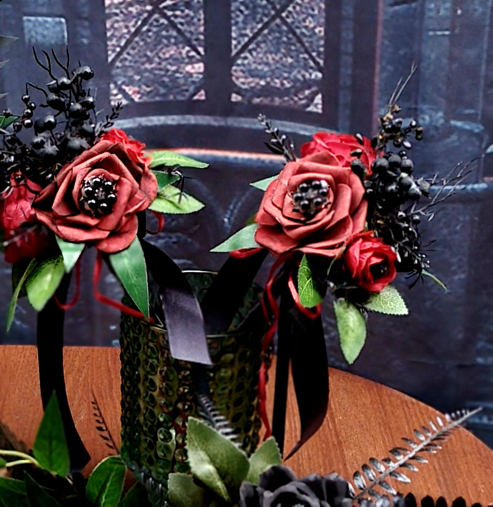 Miniatura: Rose, Berries & Skull Alternative Flower Range