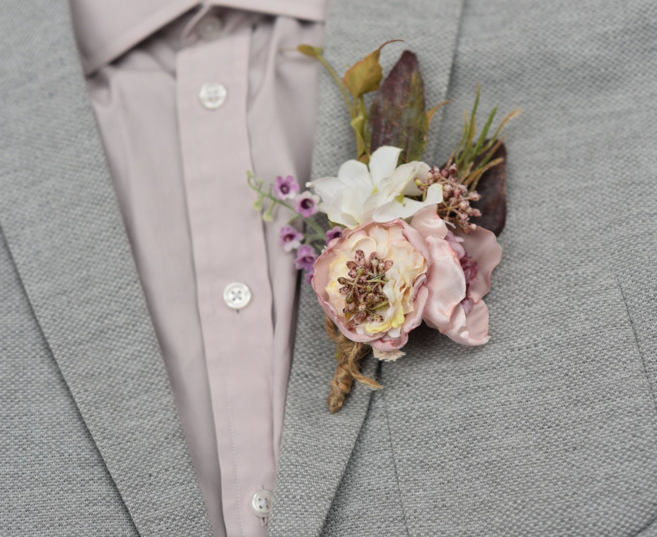 Ülke Fantastik Yaka Çiceği Pimi