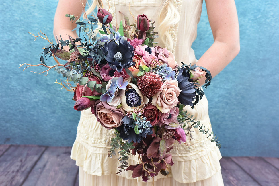 Miniatura: Gamma di fiori da sposa Dark Romance