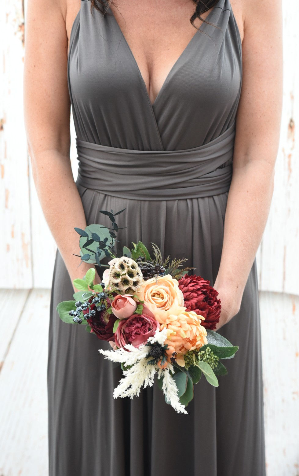 Miniaturebillede: Hedgerow Bounty Berries Chrysanthemum Rose Thistle Brudepige Buket