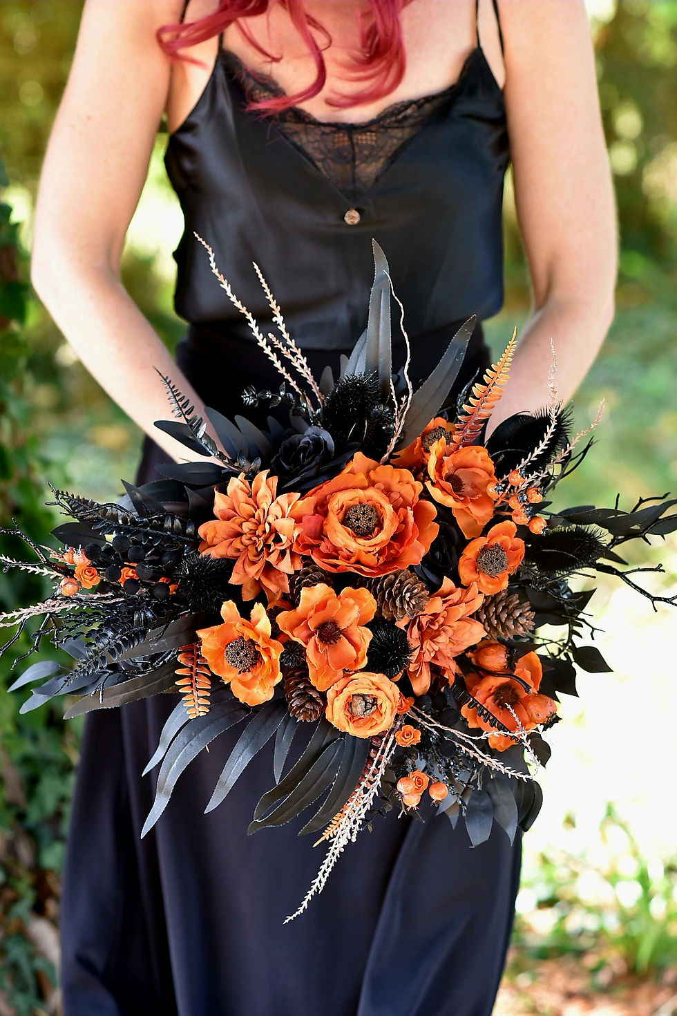 Miniatúra: Midnight Harvest Alternative Bridal Bouquet