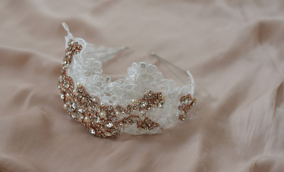 Miniaturebillede: Hvidt og roséguld broderet blonderindskåret vintage hovedbånd