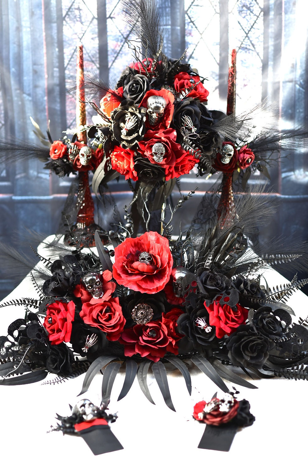 Miniatura: Decadence Rose Red & Black Alternative Wedding Flower Range