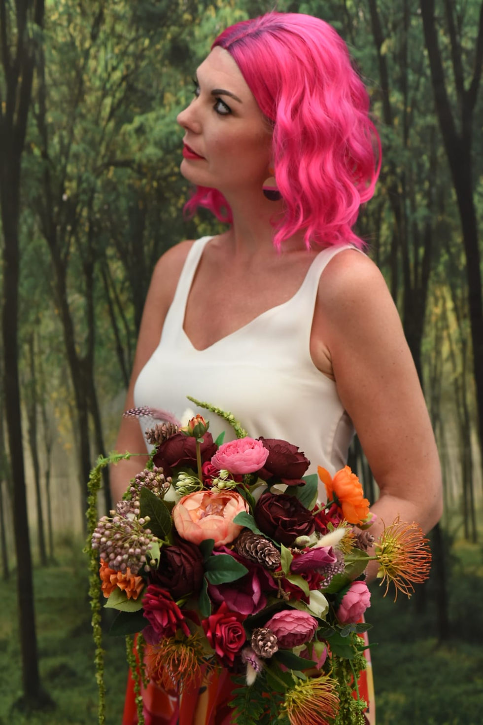 Μικρογραφία: Νυφική ανθοδέσμη Radiance Rose Willow Vine
