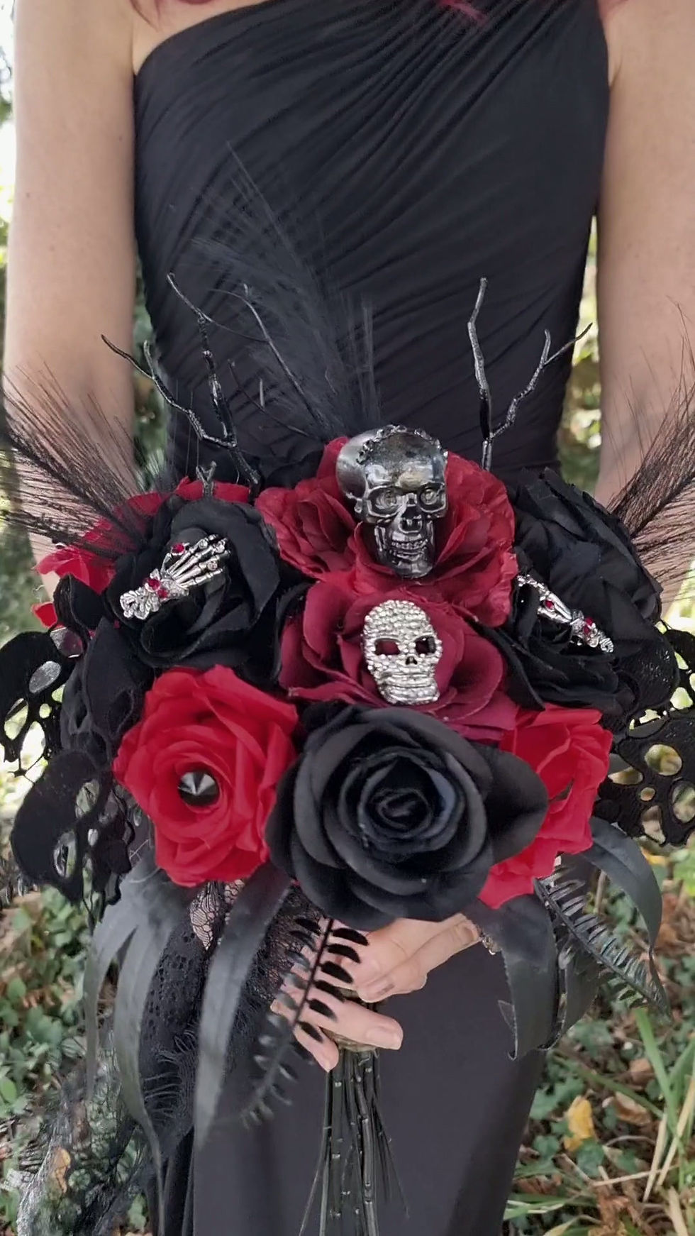 Thumbnail: Tatiana Rose Skull Red/Decadence Alternative Bridal Bouquet