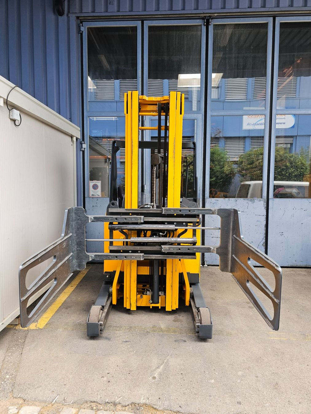 Jungheinrich ETV 214 mit Klammer