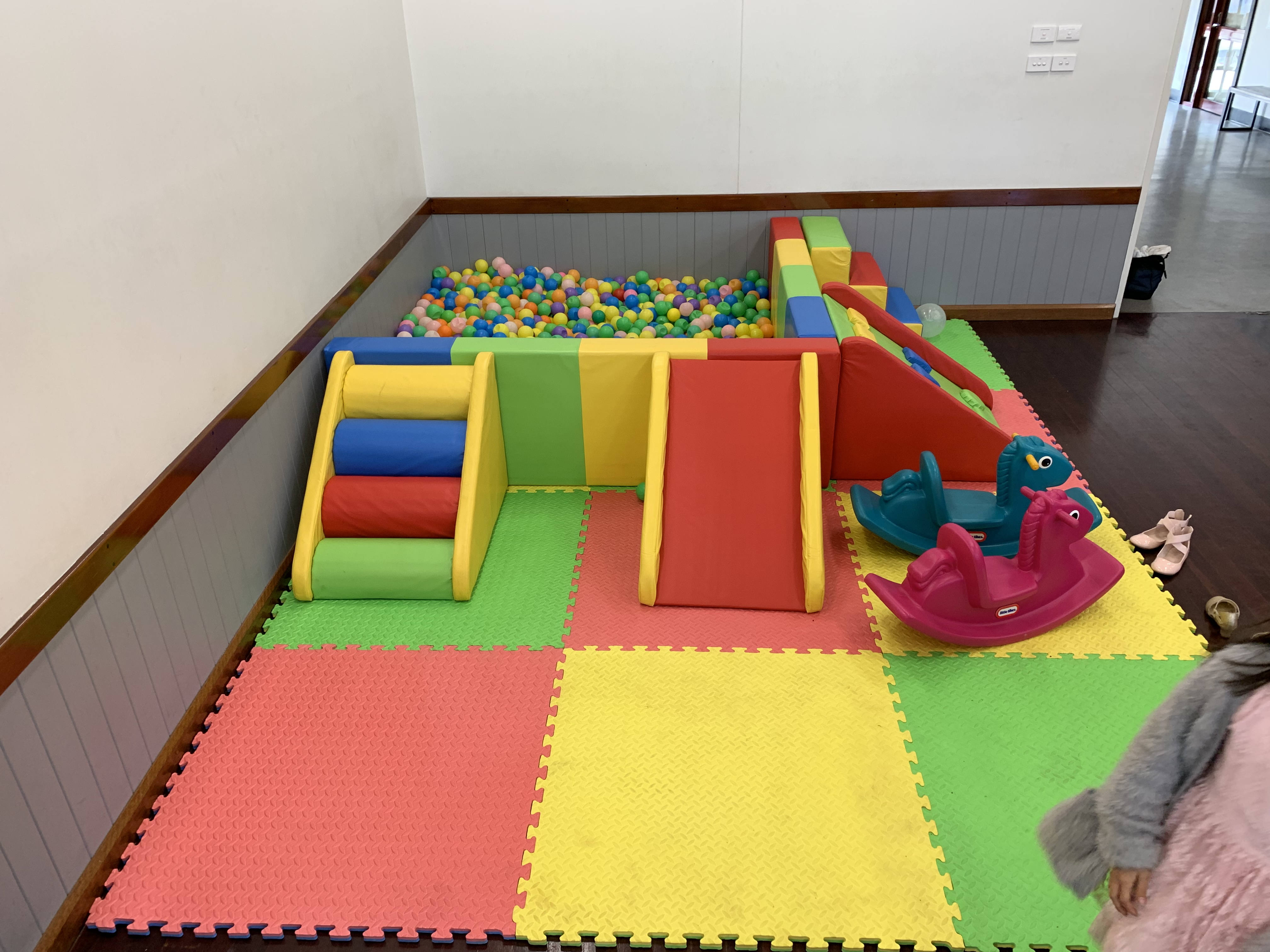 Ball pit (ONLY)