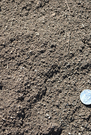 Topsoil, Screened Dirt and Sand Mix
