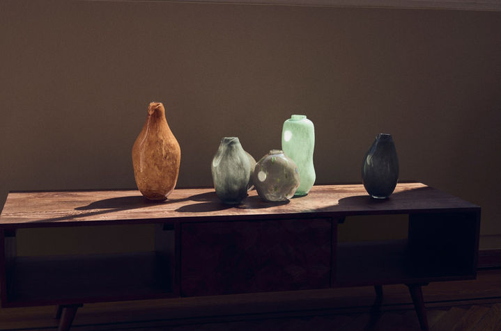 Vases en verre de couleur.jpeg