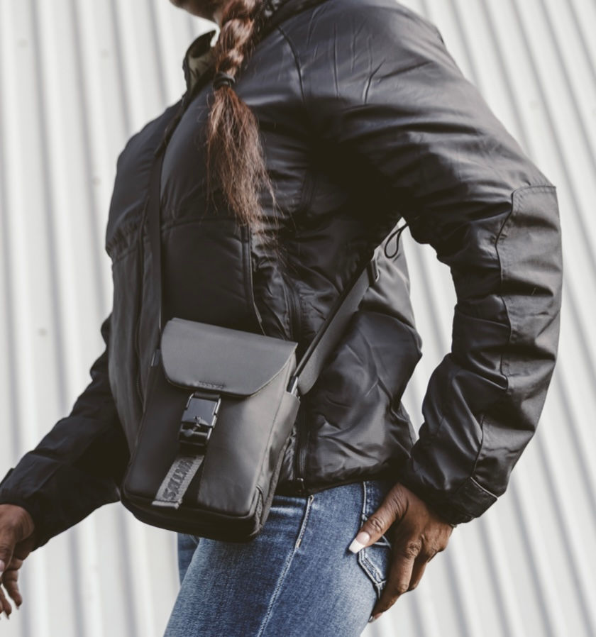 Thumbnail: Crossbody Bag- תיק צד לנשיאת נשק