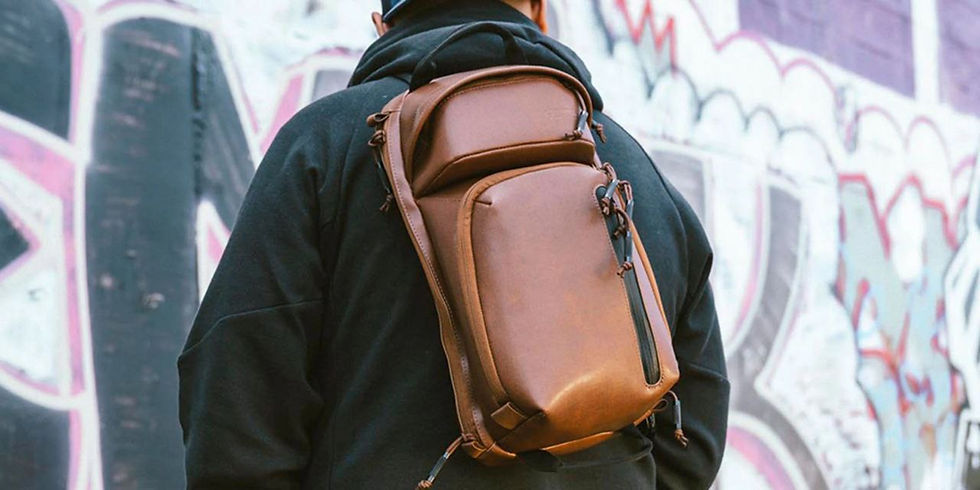 Thumbnail: Upscale 3 Leather Slingbag- תיק צד מעור לנשק