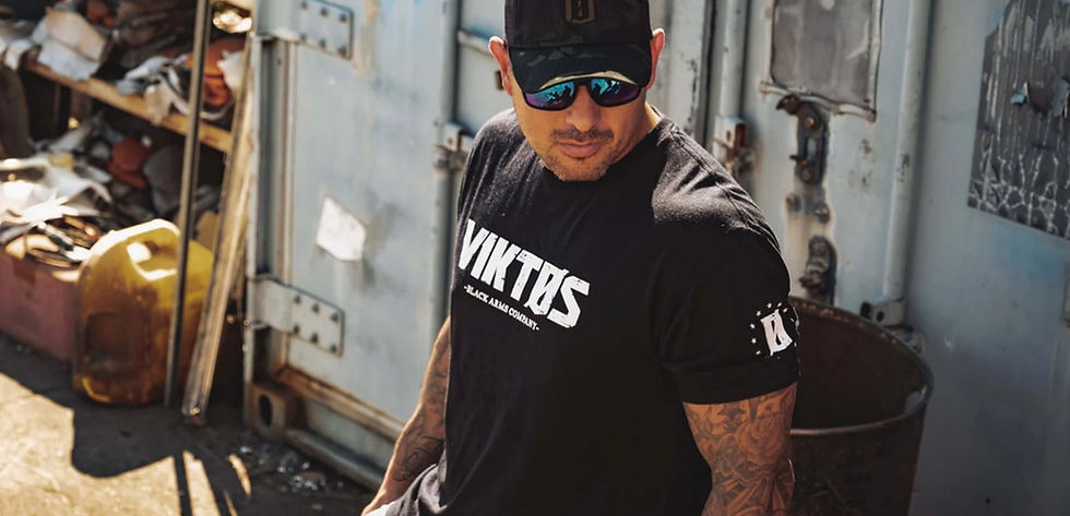 Thumbnail: VIKTOS BIGSHOW TEE - חולצת ויקטוס דגם ביגשאו