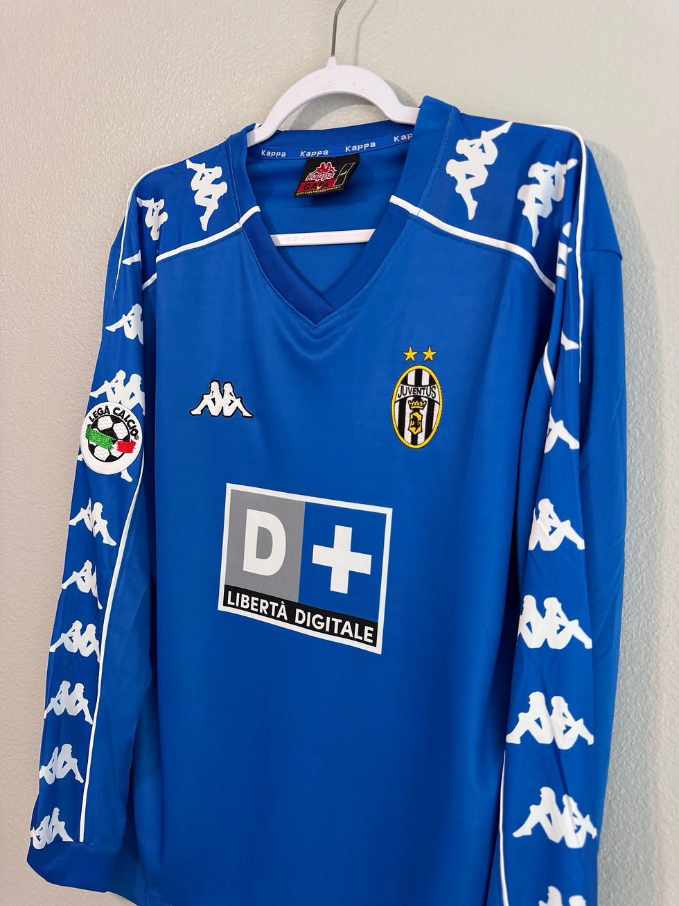 Thumbnail: Retro Juventus 1999/2000 Zidane away jersey