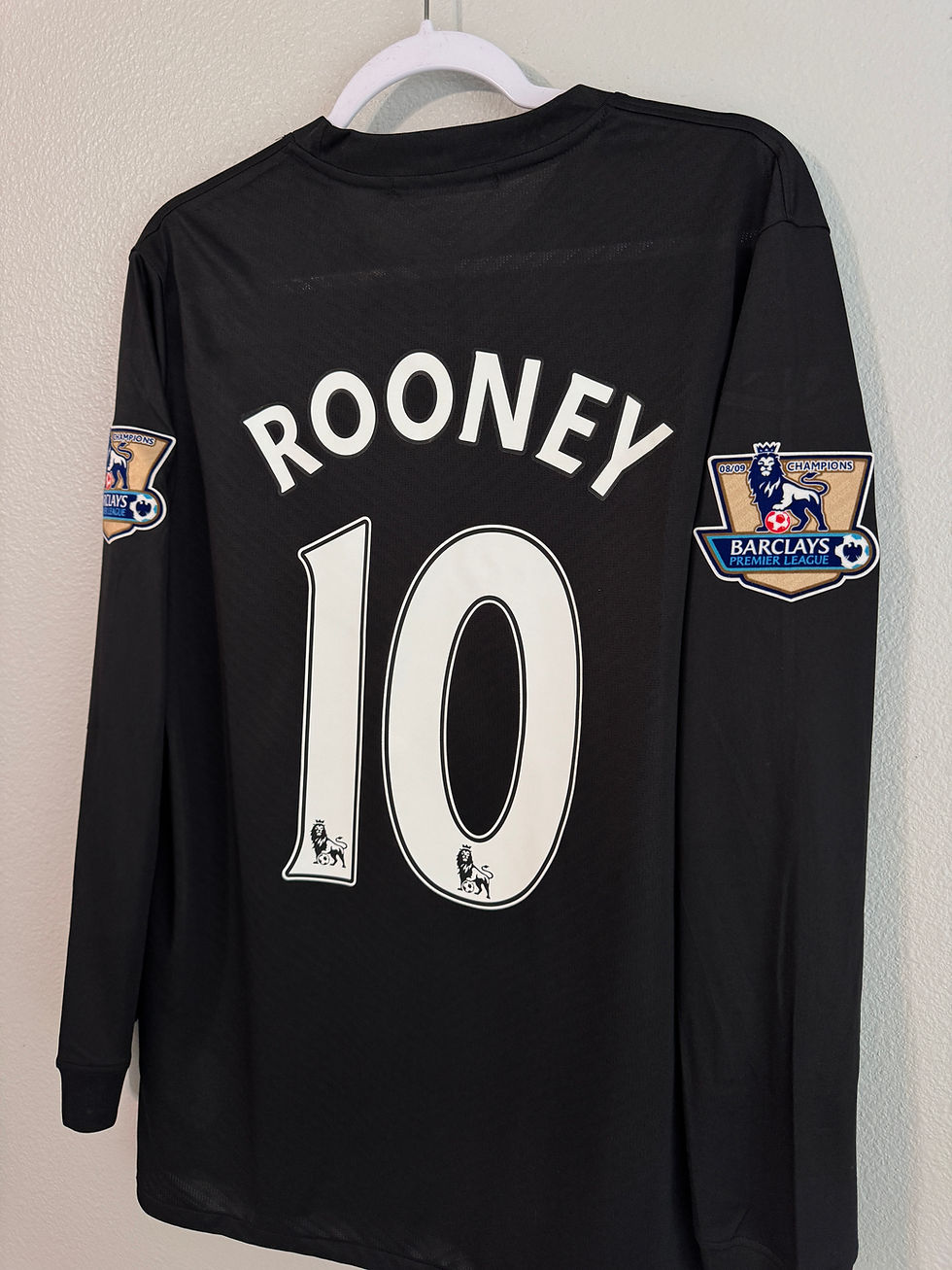 Thumbnail: Manchester United 2009/2010 Rooney away EPL jersey