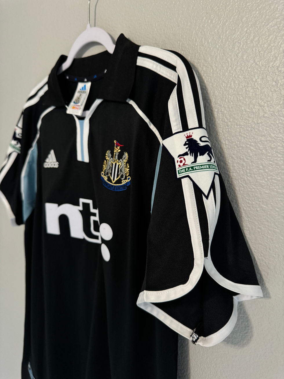 Thumbnail: Vintage Newcastle United 2000/2001 Shearer away jersey