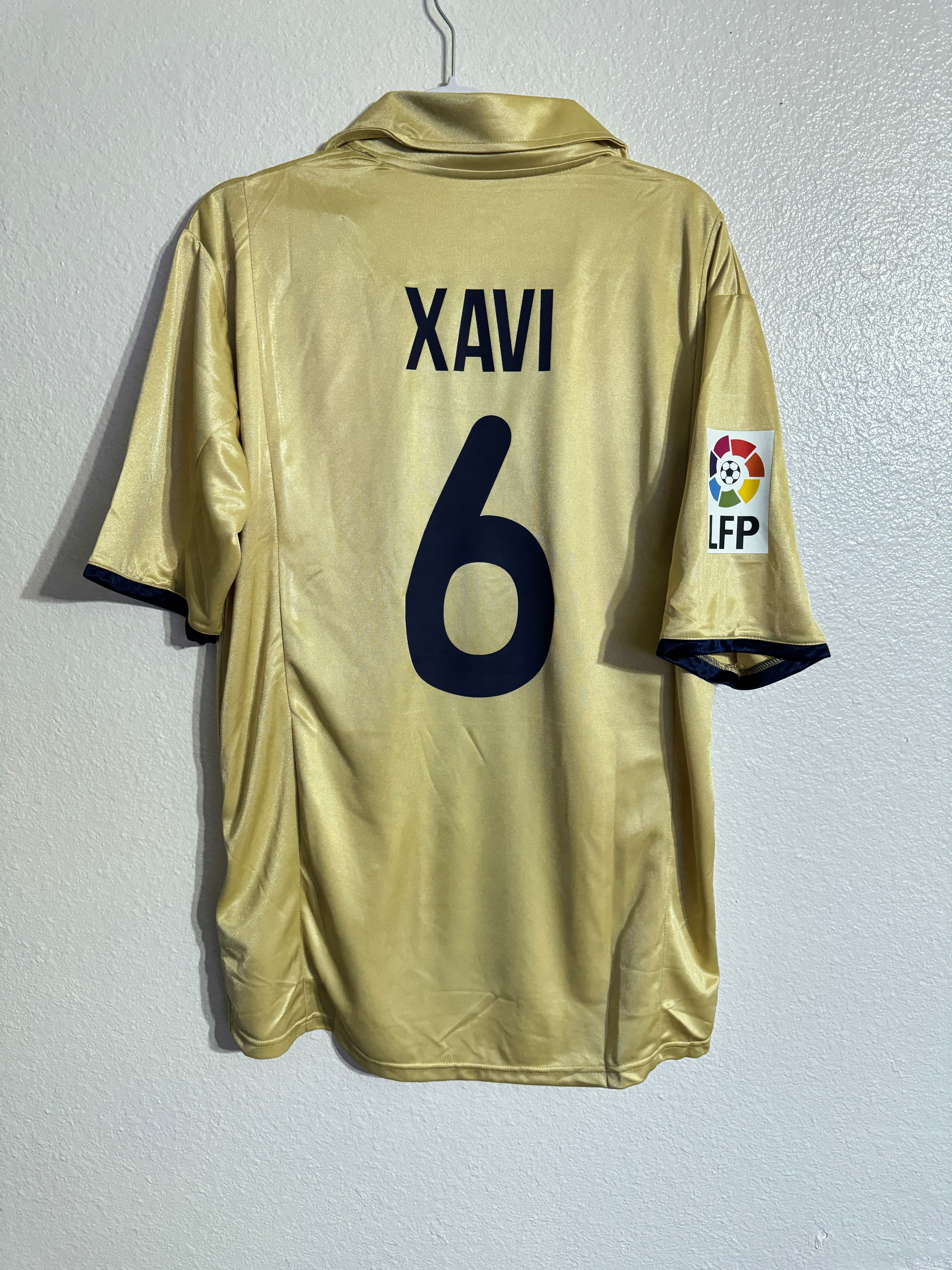 Barcelona 2001/2002 Xavi away jersey