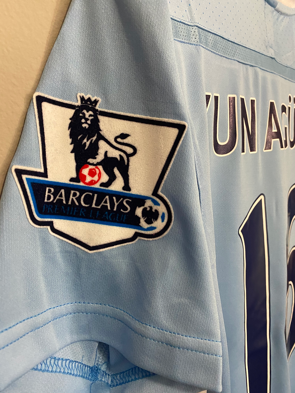 Thumbnail: Manchester City 2011/2012 Kun Aguero home jersey
