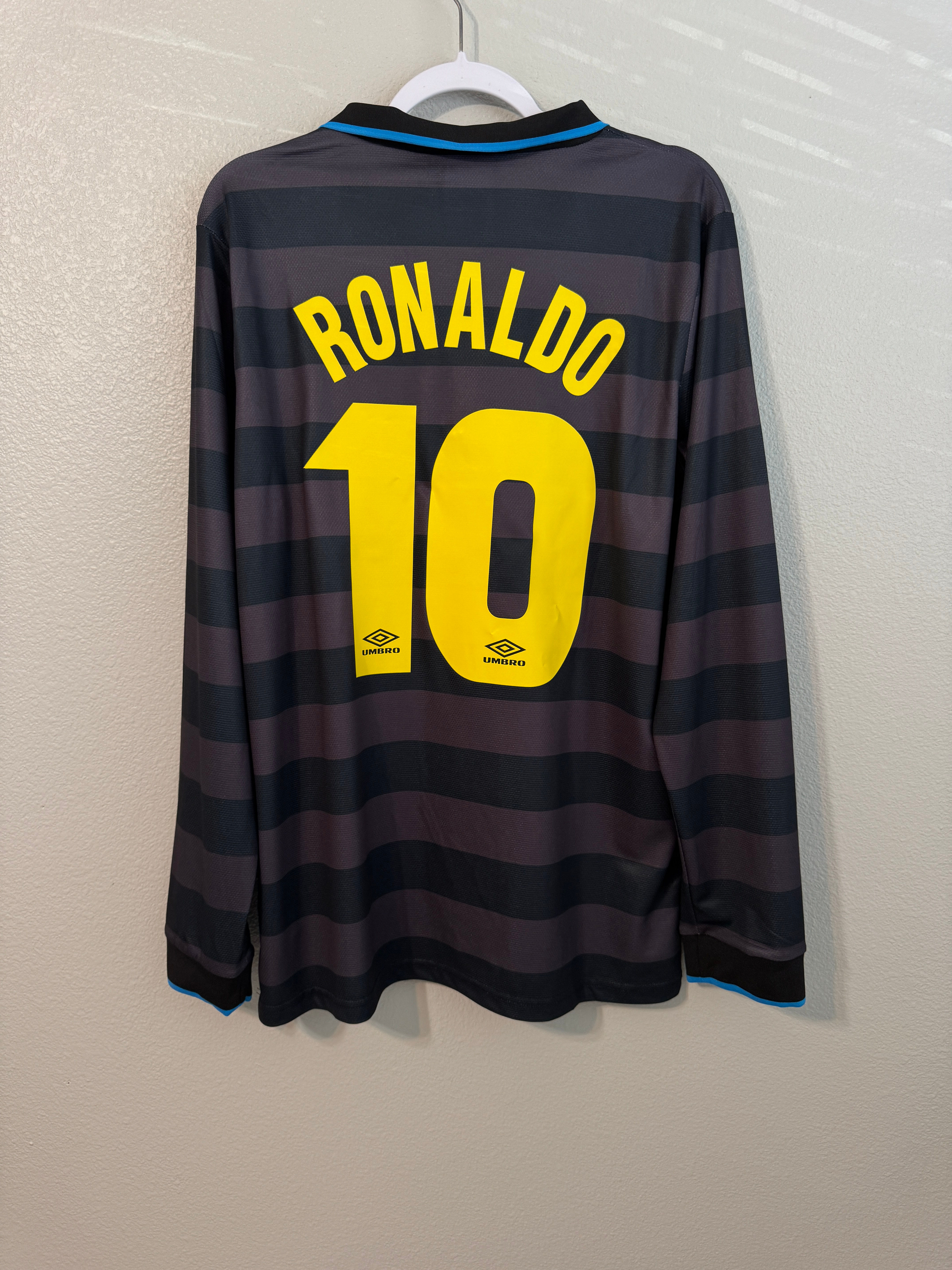 Vintage Inter Milan 1997/1998 Ronaldo third long sleeve jersey