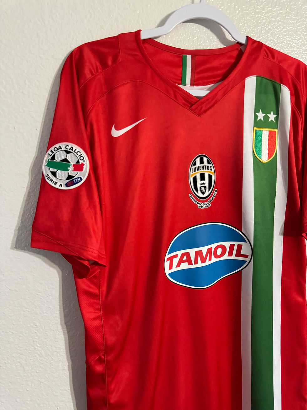 Thumbnail: Juventus 2005/2006 Zlatan Ibrahimovic away jersey