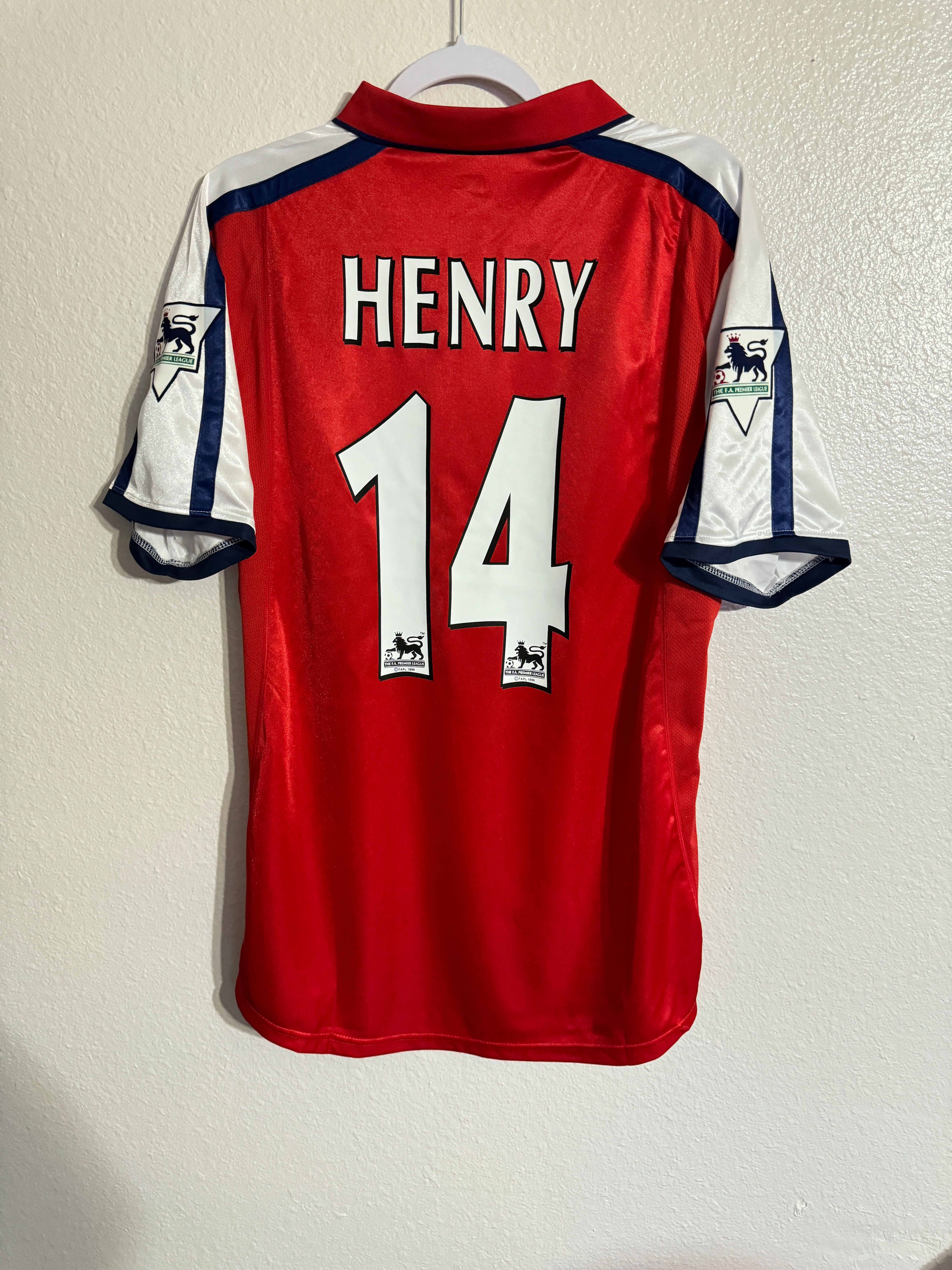 Arsenal 2001/2002 Henry home jersey