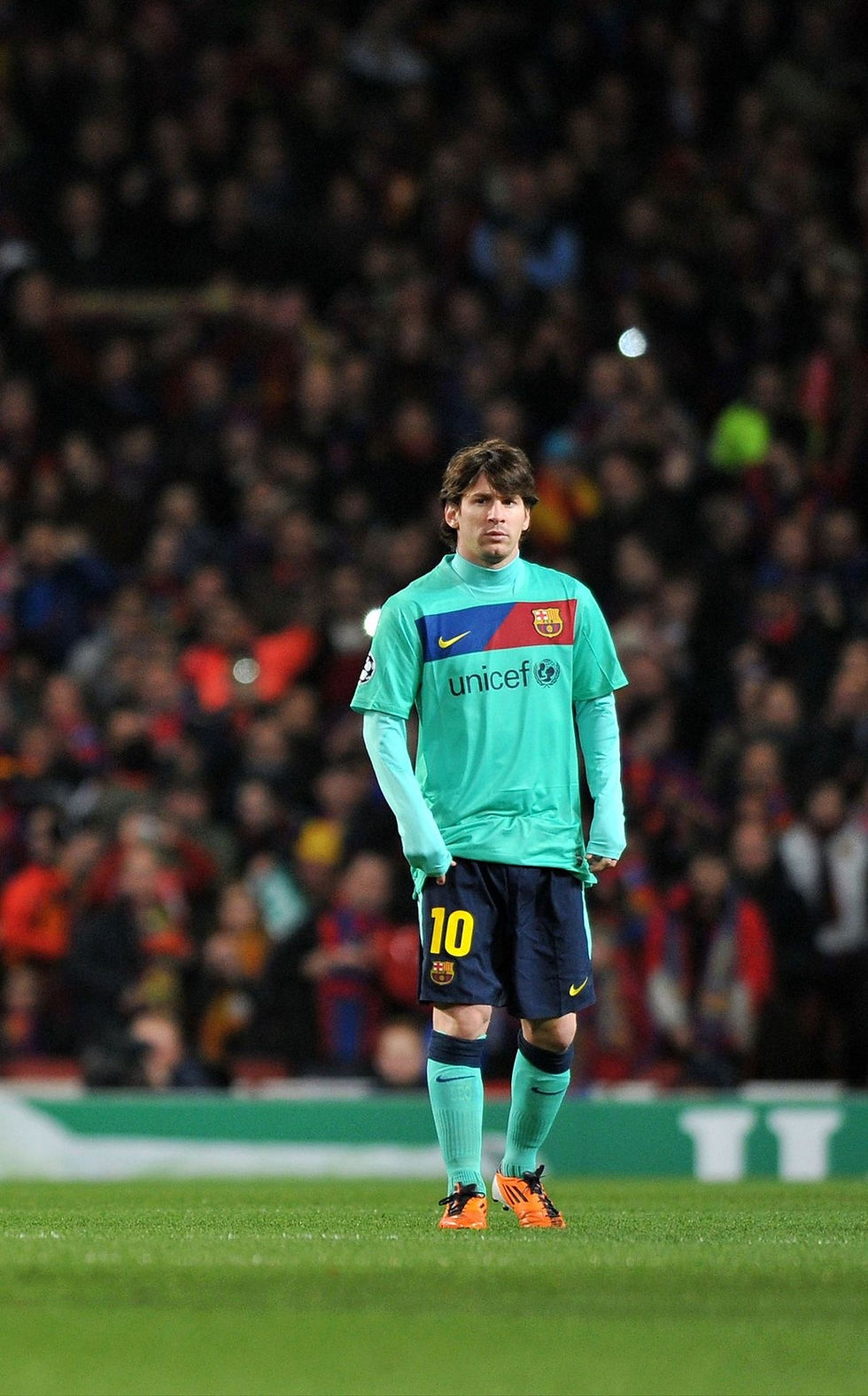 Thumbnail: Barcelona 2010/2011 Messi UCL long sleeve away jersey