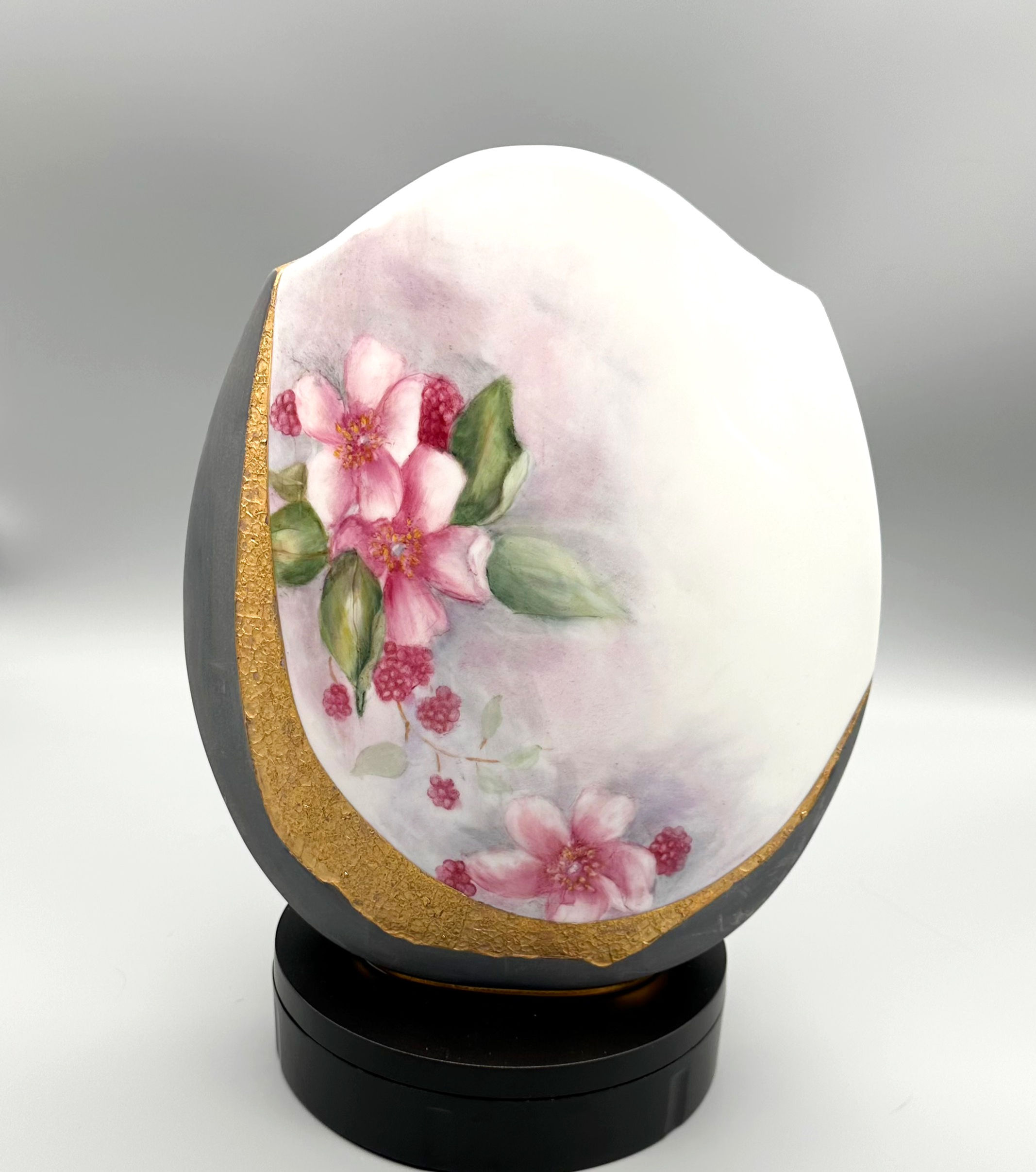 Vase porcelaine - décor floral et textures