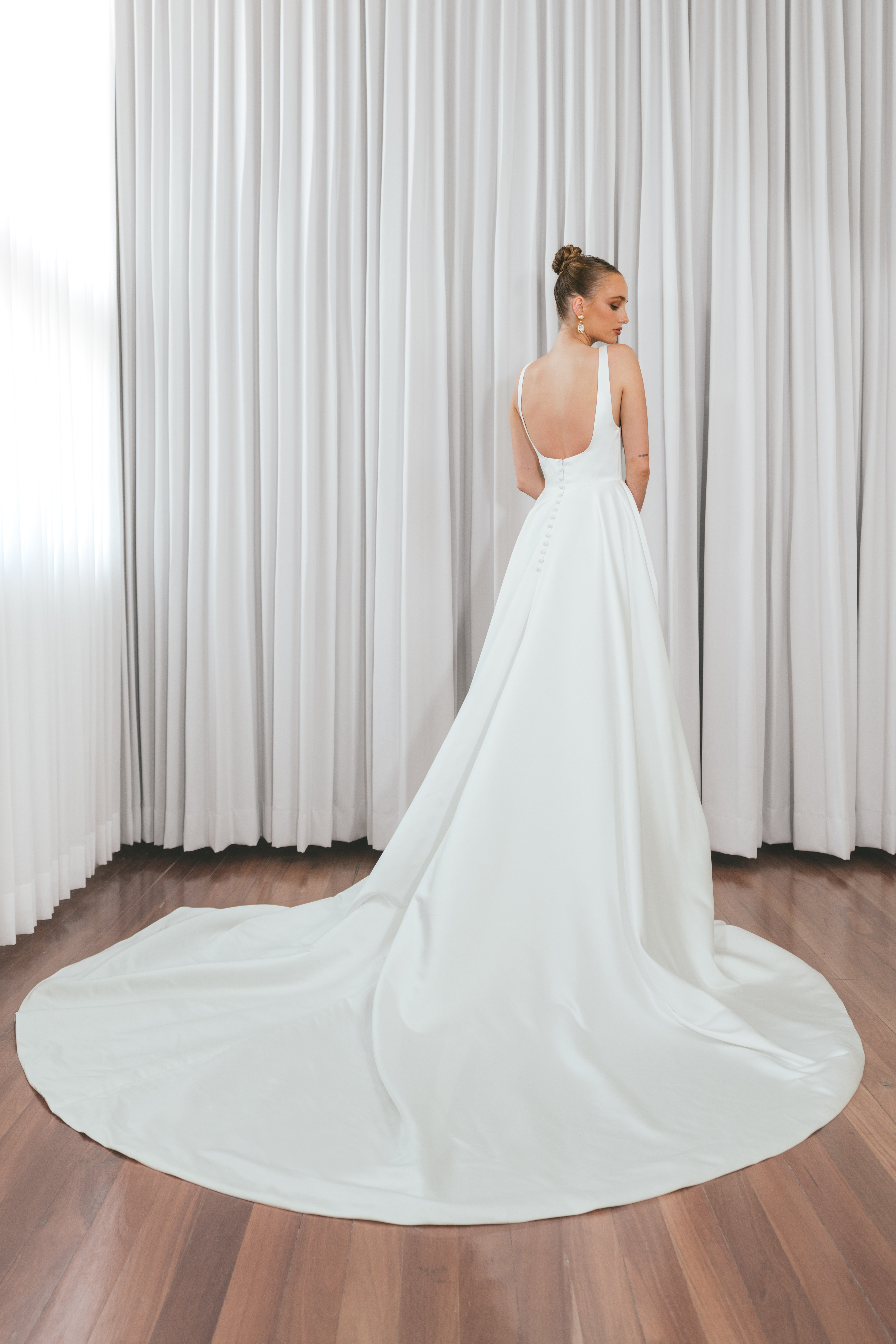 Ivory Bride — photo 3 of 18